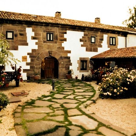 La Casa De Las Brujas Barrio (Cantabria) Exterior foto