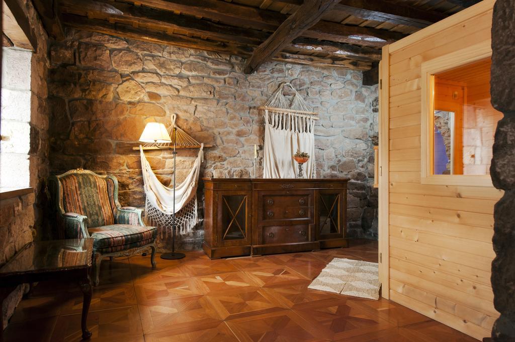 La Casa De Las Brujas Barrio (Cantabria) Exterior foto